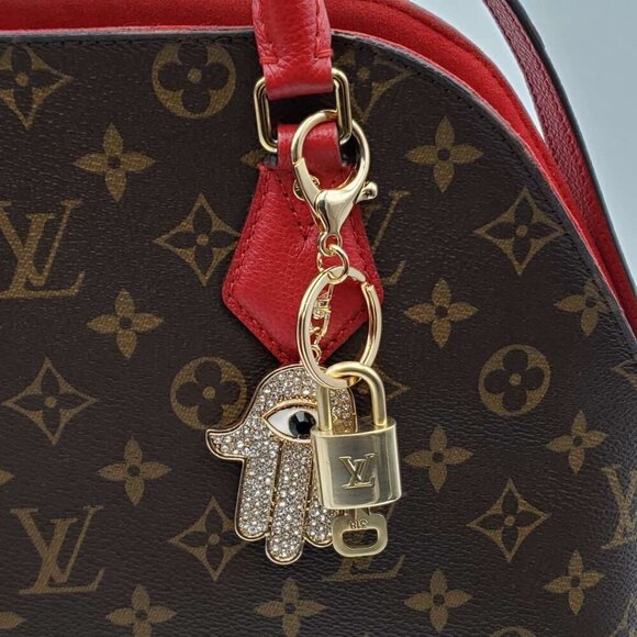 100% Auth Louis Vuitton Lock & Key with unbranded Bagcharm, Keycharm, Keychain - Picture 2 of 6